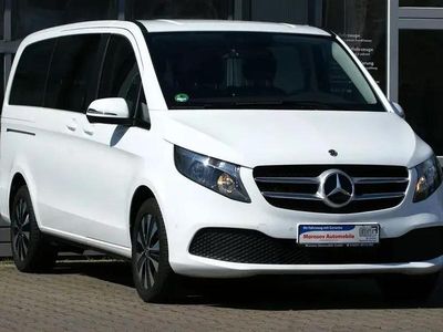 Usata Mercedes V220 163 CV (119 kW) 2022 Bianco Monovolume