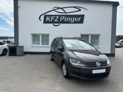 Gebraucht VW Sharan Trendline 150 PS (110 kW) 2016 Schwarz Van / Kleinbus