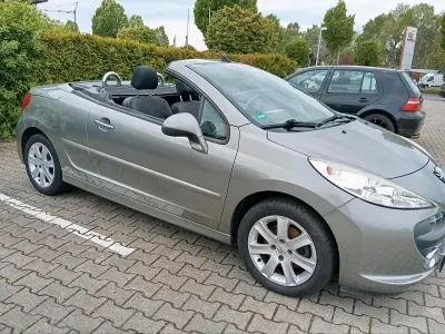 Gebraucht Peugeot 207 CC 120 PS (88 kW) 2009 Grau Cabrio