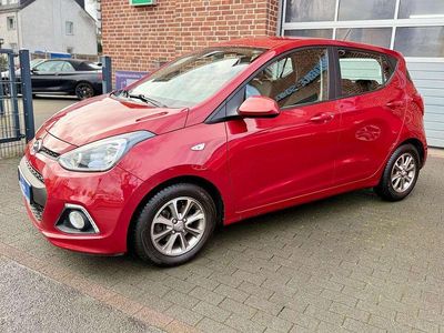 Gebraucht Hyundai i10 Intro Edition 87 PS (63 kW) 2014 Red passion / mic Kleinwagen