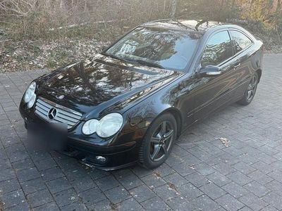 Gebraucht Mercedes C220 150 PS (110 kW) 2004 Schwarz Coupé