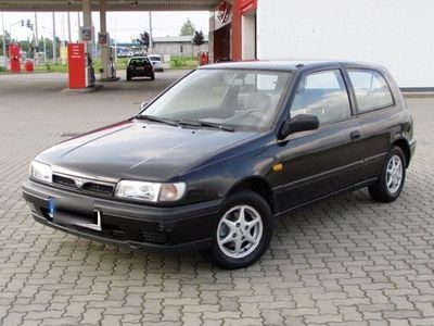 Gebraucht Nissan Sunny 75 PS (55 kW) 1992 Schwarz Kleinwagen