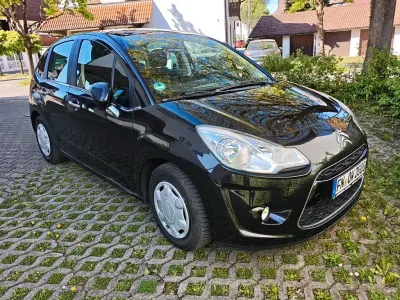 Usado Citroën C3 SELECTION 73 CV (53 kW) 2011 Negro Berlina