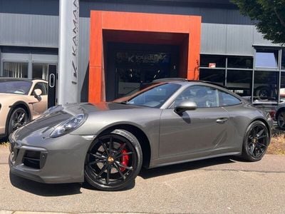 Porsche 911 Carrera 4 GTS