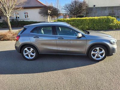 Gebraucht Mercedes GLA180 Urban 122 PS (89 kW) 2018 Grau SUV