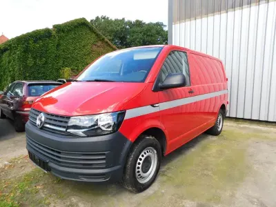 Gebraucht VW T6 102 PS (75 kW) 2017 Rot Van