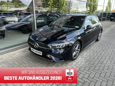 Gebraucht Mercedes A200 Advanced Plus 163 PS (119 kW) 2025 Kosmosschwarz metallic Limousine