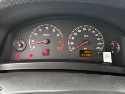 Gebraucht Opel Vectra 122 PS (89 kW) 2002 Silber Limousine