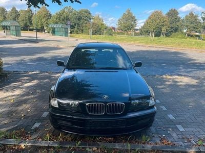 BMW 323