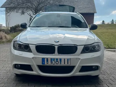 Gebraucht BMW 320 M Sport 184 PS (135 kW) 2011 Weiß Kombi
