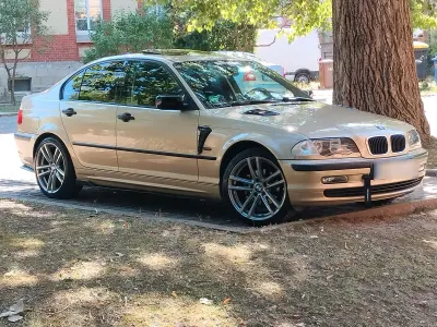 Gebraucht BMW 318 118 PS (86 kW) 2000 Gold Limousine