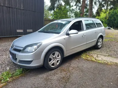 Brugt Opel Astra 105 HK (77 kW) 2005 Sølv Sedan