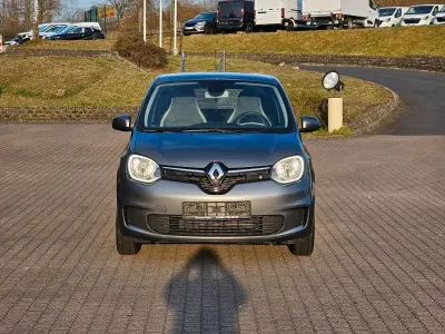 Używany Renault Twingo LIMITED 73 KM (53 kW) 2021 Szary Hatchback