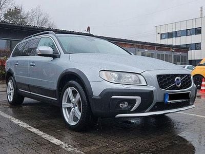 Gebraucht Volvo XC70 Summum 215 PS (158 kW) 2015 Silber Kombi