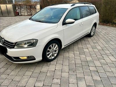 Gebraucht VW Passat Trendline 140 PS (102 kW) 2012 Weiß Kombi