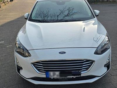 Gebraucht Ford Focus Trend 120 PS (88 kW) 2018 Weiß Kombi