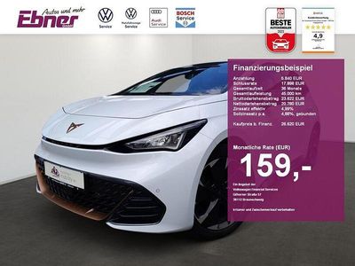 Eisweiss (metallic) Gebraucht 2022 Cupra Born e-Boost Kleinwagen | 28.800 € (Etwas zu teuer)