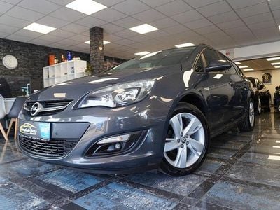 Usata Opel Astra Style 140 CV (102 kW) 2014 Grigio Station wagon