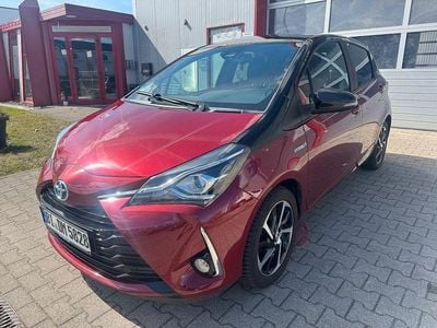 Usata Toyota Yaris Hybrid Style 75 CV (55 kW) 2020 Rosso Berlina