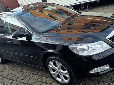 Gebraucht Skoda Octavia Elegance 105 PS (77 kW) 2011 Schwarz Kombi