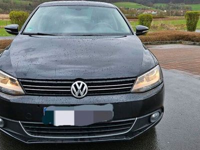 gebraucht VW Jetta 2,0 Liter * Highline *Navi* Teilleder * Kayless-Go Funkt