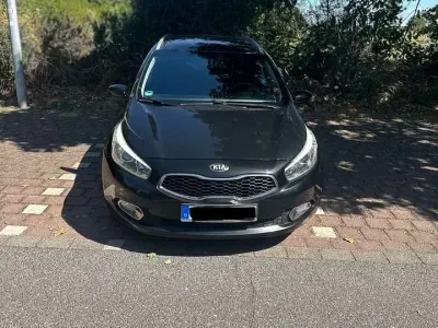 Gebraucht Kia Ceed Sportswagon Edition 7 128 PS (94 kW) 2013 Schwarz Kombi