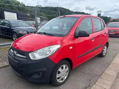 Gebraucht Hyundai i10 Classic 69 PS (50 kW) 2011 Rot Kleinwagen