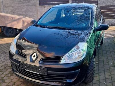 Schwarz Gebraucht 2006 Renault Clio II Expression Limousine | 2.990 € (Fairer Preis)