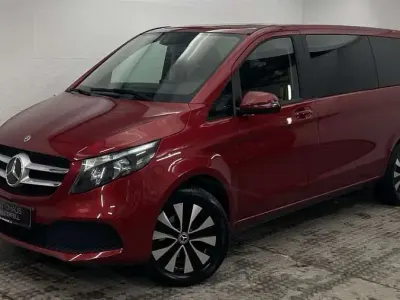 Usata Mercedes V220 330 CV (242 kW) 2022 Rosso Monovolume