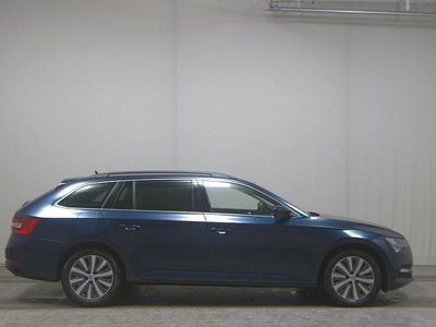 Gebraucht Skoda Superb Ambition 200 PS (147 kW) 2022 Blau Kombi