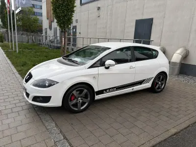 Gebraucht Seat Leon 125 PS (91 kW) 2009 Weiß Kleinwagen