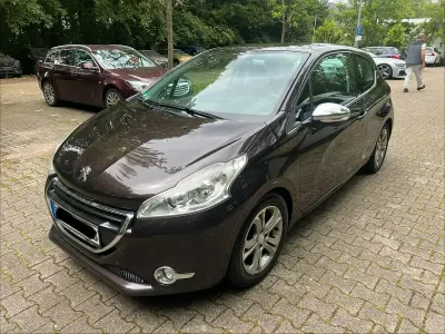 Gebraucht Peugeot 208 120 PS (88 kW) 2012 Braun Kleinwagen