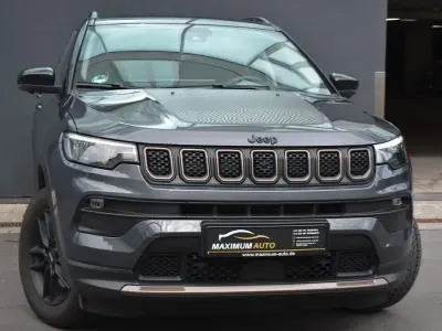 Gebraucht Jeep Compass Limited 190 PS (139 kW) 2022 Grau SUV