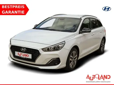 Gebraucht Hyundai i30 Trend 140 PS (102 kW) 2019 Blau Kombi