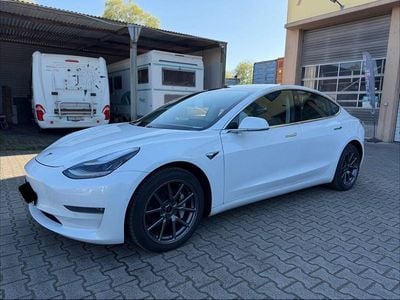 Second-hand Tesla Model 3 324 kW (441 CP) 2020 Alb Berlinǎ