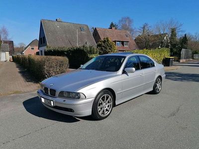 Gebraucht BMW 540 286 PS (210 kW) 2002 Titansilber Limousine