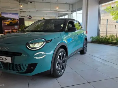 Neu Fiat 600E La Prima 114 kW (156 PS) 2025 Blau SUV