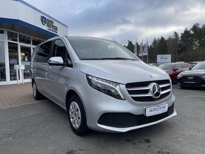 Mercedes V220