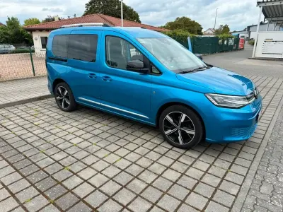 Gebraucht VW Caddy Style 122 PS (89 kW) 2022 Blau Van / Kleinbus