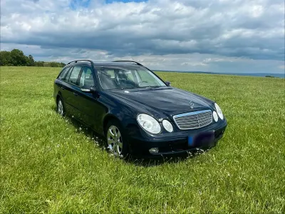 Gebraucht Mercedes E270 177 PS (130 kW) 2003 Blau Kombi