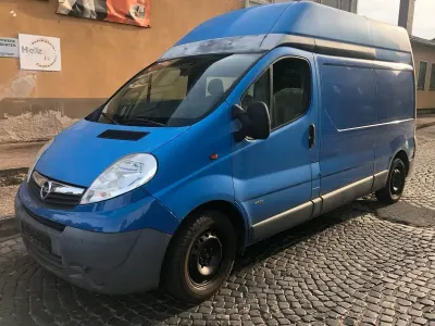 Gebraucht Opel Vivaro 145 PS (106 kW) 2010 Blau Van / Kleinbus