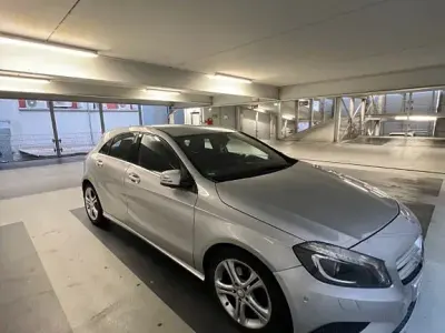 Gebraucht Mercedes A180 Style 122 PS (89 kW) 2013 Silber Kleinwagen