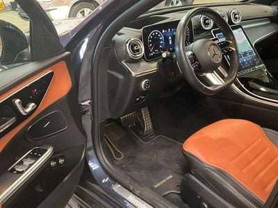 Begagnad Mercedes C300e AMG 313 HK (230 kW) 2023 Blå Kombi