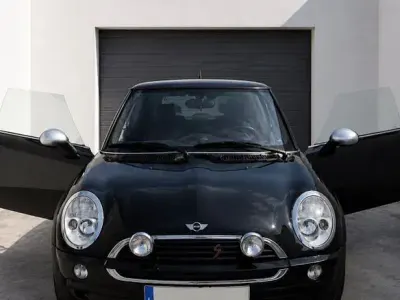 Używany Mini Cooper 98 KM (72 kW) 2001 Czarny Hatchback