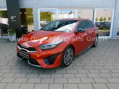 Gebraucht Kia Ceed GT-Line 160 PS (117 kW) 2024 Orange Kleinwagen