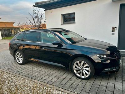 Gebraucht Skoda Superb Style 179 PS (131 kW) 2016 Schwarz Kombi