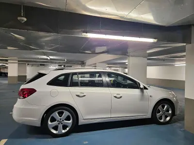Usata Chevrolet Cruze 140 CV (102 kW) 2013 Bianco Station wagon