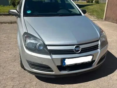 Gebraucht Opel Astra 105 PS (77 kW) 2004 Silber Limousine
