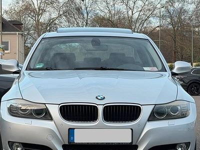 Gebraucht BMW 320 170 PS (125 kW) 2008 Silber Limousine