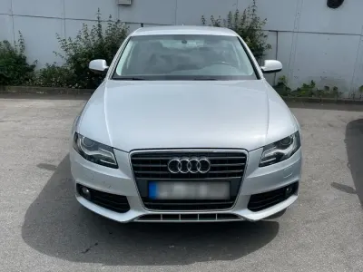 Gebraucht Audi A4 120 PS (88 kW) 2011 Grau Limousine
